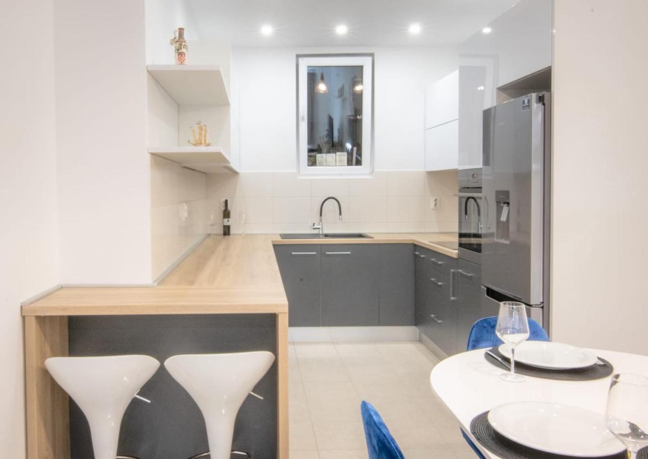 Apartment Cvita Free Beach Parking Μακάρσκα Εξωτερικό φωτογραφία